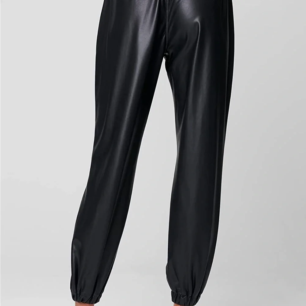 BLANK NYC Black Drawstring Faux Leather Joggers Size 28 - Picture 15 of 16